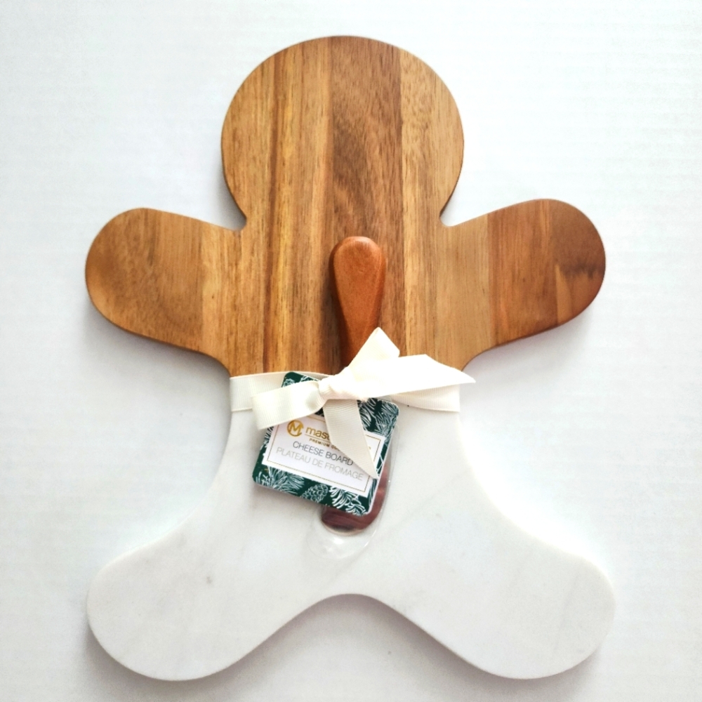 NWT Gingerbread Cheese Board made of Natural Acacia Wood and Natural Mar…